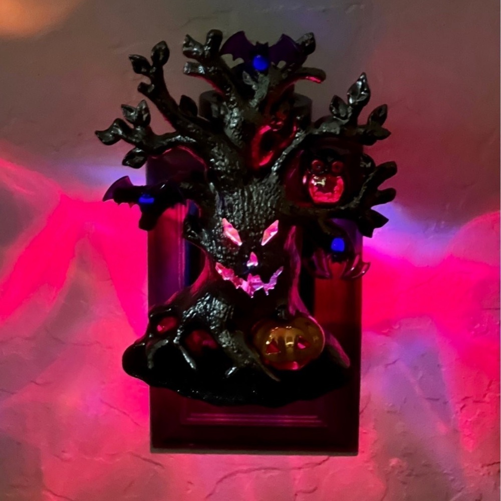 Bath & Body Works Monster Tree Wallflower Plug In - Picture 1 of 5